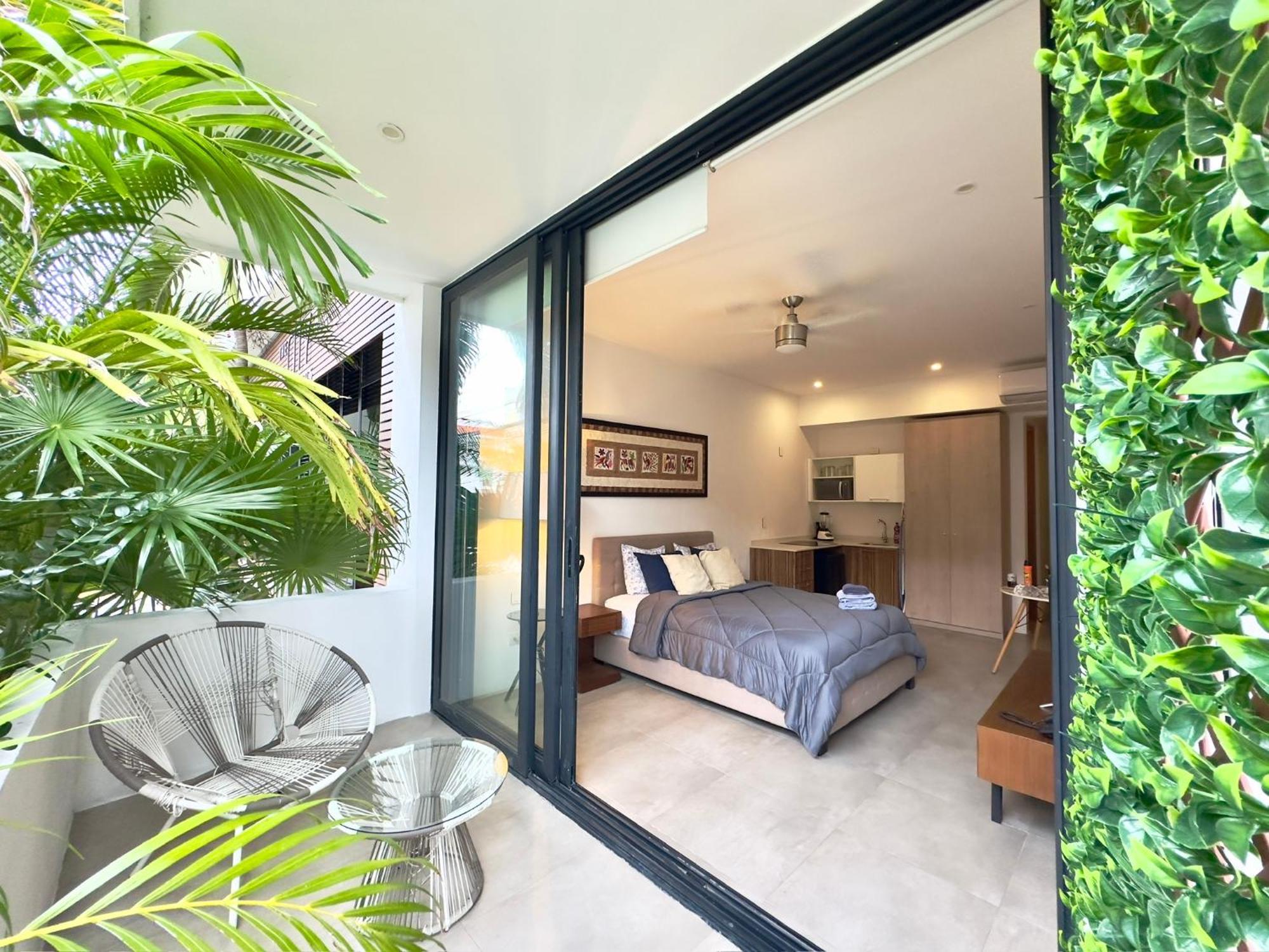 Guest house The By Menesse